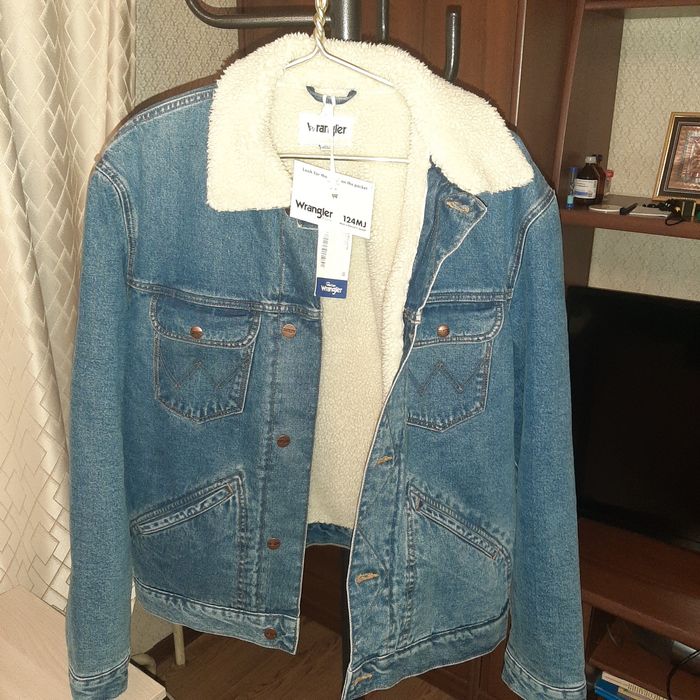 Продам джинсовую куртку мужскую оригинал Wrangler XL, 54 размера новая