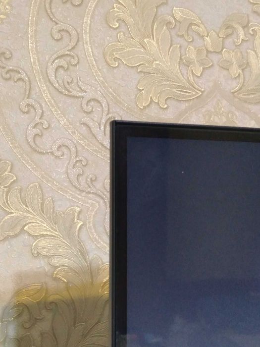 Срочнл продам телик Yasin Smart TV