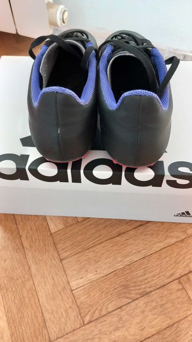 Бутонки "Адидас " 37,5 номер