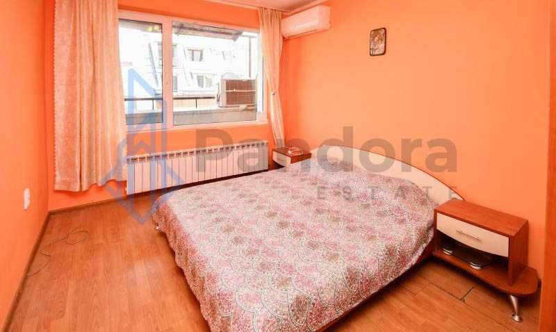 Дава се под наем Тристаен апартамент в София, Център - 94 кв.м за 525 € - Снимка #2