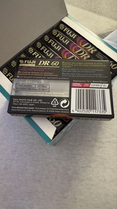 Casete noi Fuji DR 60 min - pret pe cutie de 10 buc