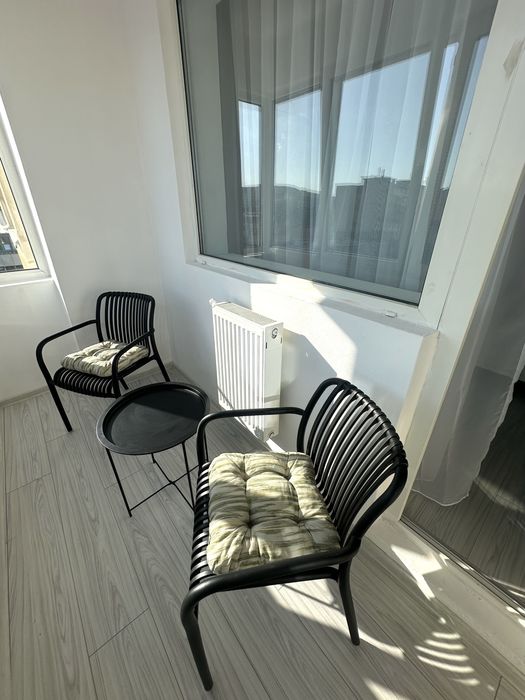 Regim hotelier. Ap. 3 camere decomandat, lux, Panini/BT