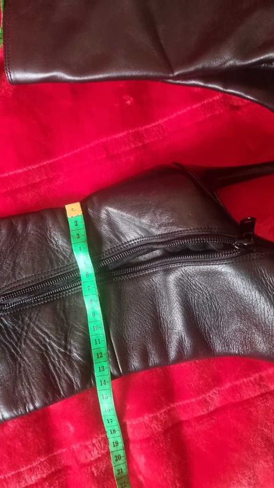 Cizme peste genunchi