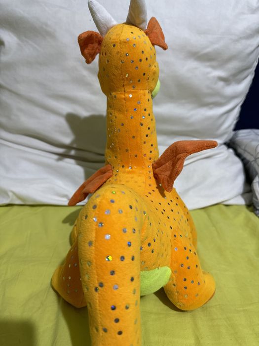 Оранжев дракон със сребрист брокат