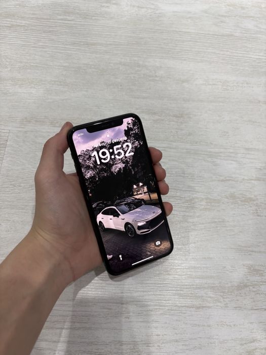 Срочнооо продам Айфон 11 про