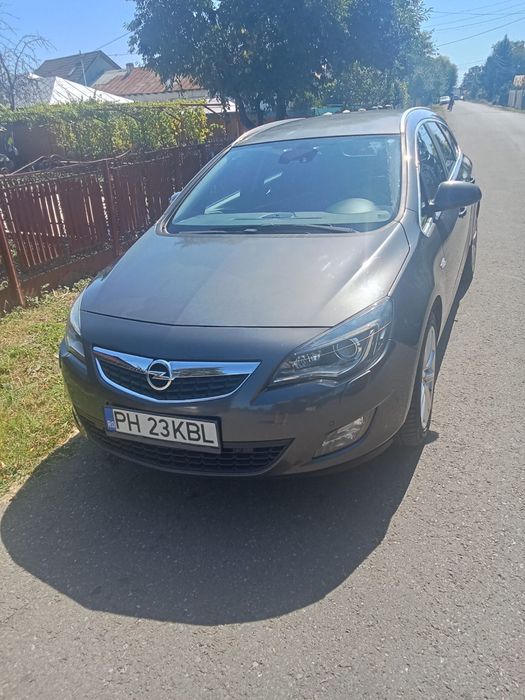 Opel astra j break