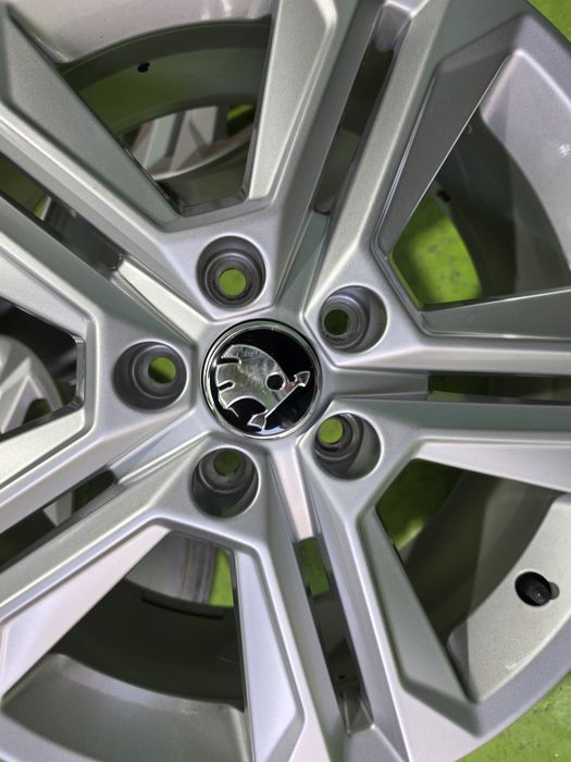 17 5x112 Vw T Rock Golf Touran Caddy лети джанти 5х112 тоарана кади