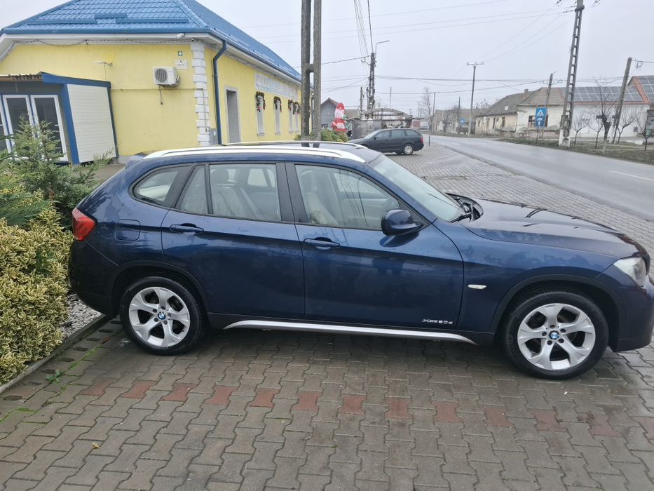 Vând BMW x1 ,automată
