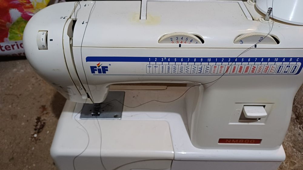 Vînd 2 mașină de cusutFIF una pentru pies