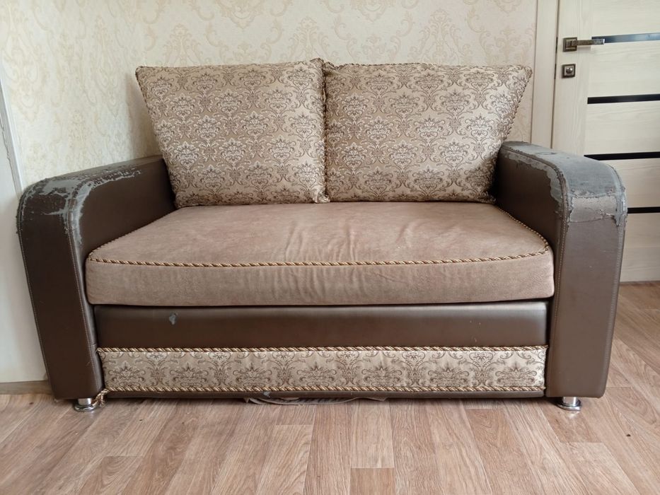 Продается диван б/у