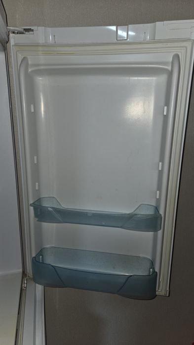 Холодильник бирюса