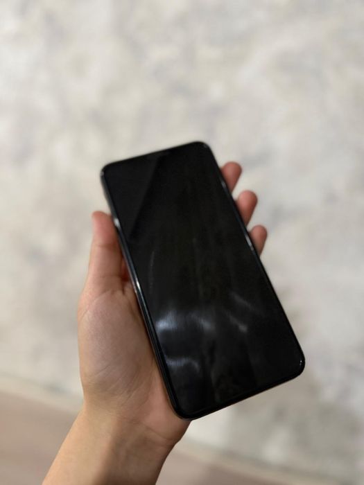 Продам IPhone Xs Max