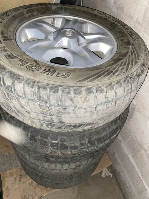 Продам резину с дисками 250.000