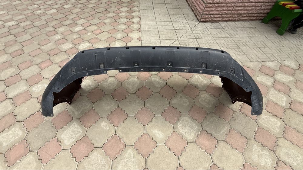 Продам бампер передний