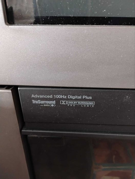 Телевизор Sony kv-29fs60r с оригинален шкаф