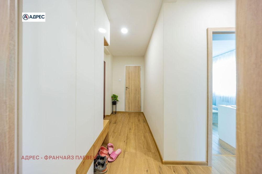 Продава се Тристаен апартамент в Плевен, Сторгозия - 93 кв.м за 2366 €/кв.м - Снимка #10