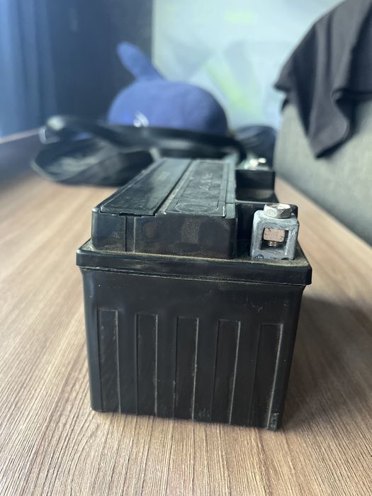 Продам акамулятор на скутер м8-м10