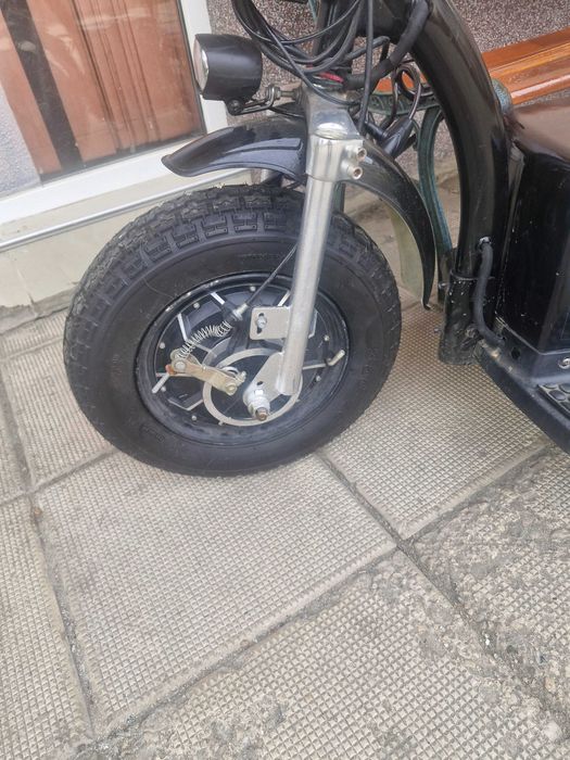 Продава се триколка