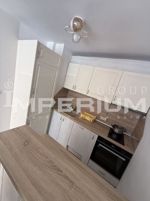 Дава се под наем Двустаен апартамент в Варна, Център - 60 кв.м за 650 € - Снимка #2