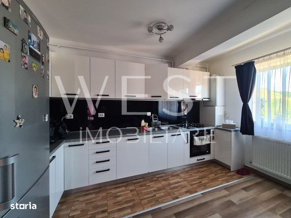 Apartament 3 camere + Pod/spatiu depozitare - La cheie - Strada Stejar