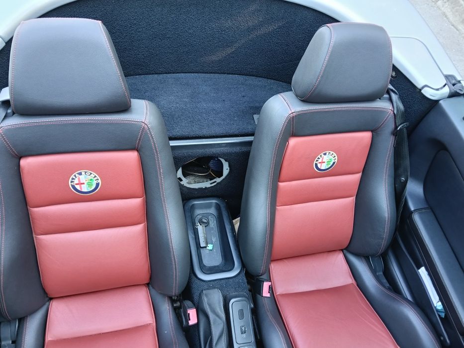 Vând Alfa Romeo Spider Decapotabila