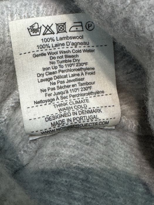 Дамска зимна шапка NORSE PROJECTS 100% вълна