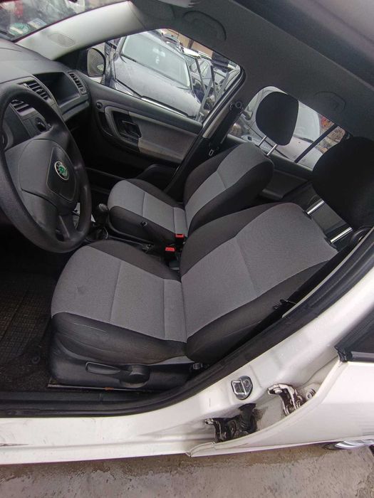 Dezmembram Skoda Fabia 2 Facelift, 1.2 benzina, 2012