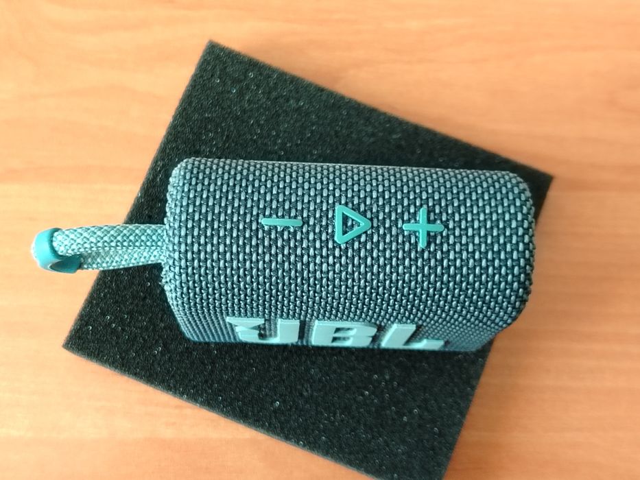 Оригинальная колонка JBL Go 3 (в идеале)