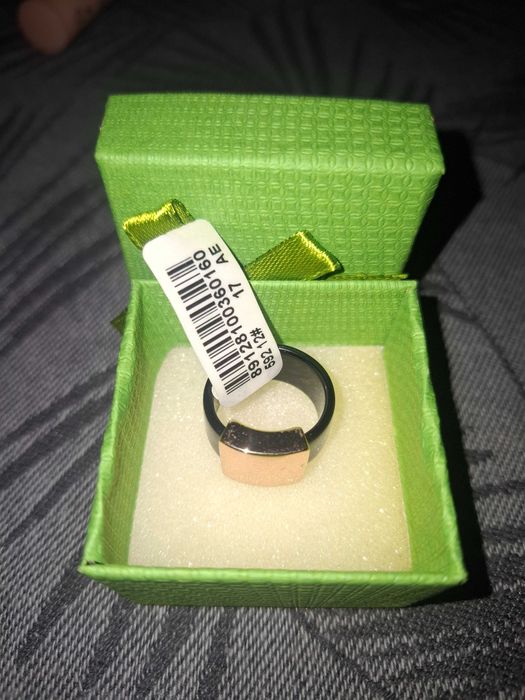 Дамски пръстен  ,черен