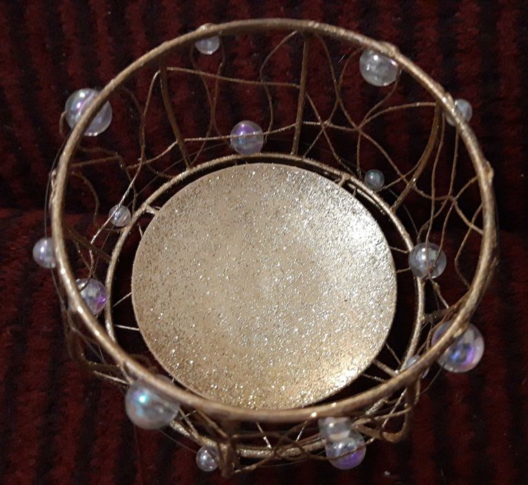 Красив модерен свещник за различни видове свещи