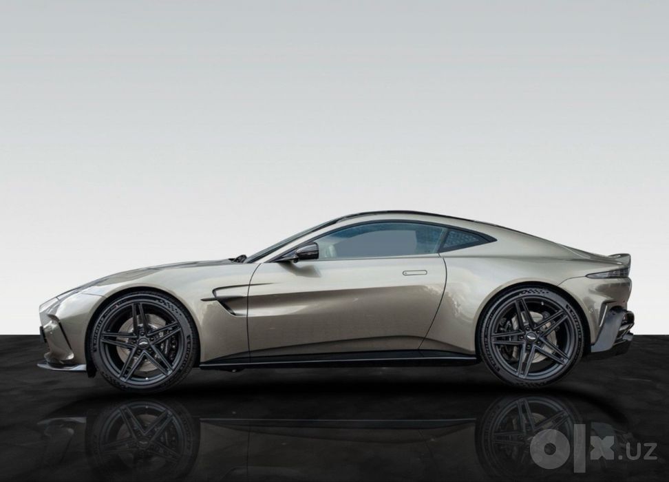 Aston Martin V8 Vantage 2026