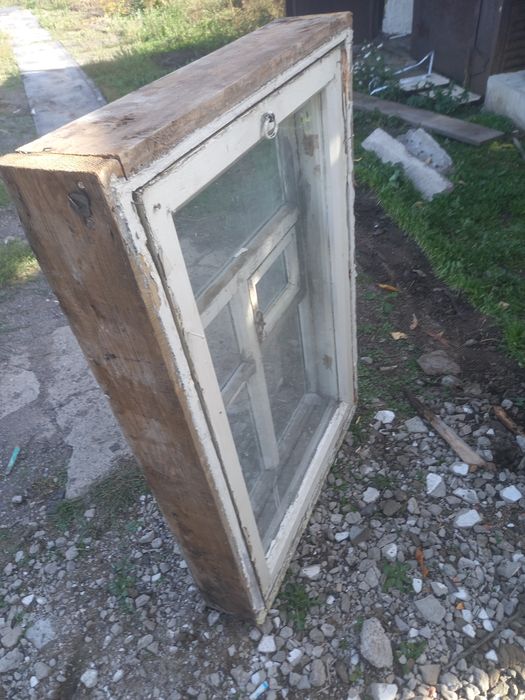 Деревянный окно двухпокетный