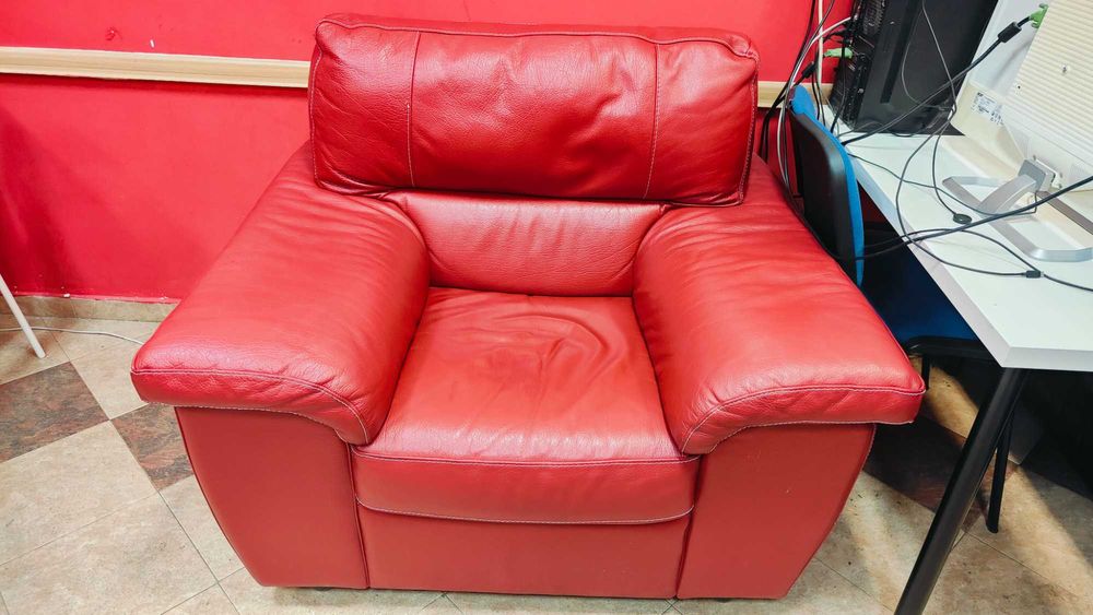 Нов футьойл от естествена кожа, бартер за телефон или китара