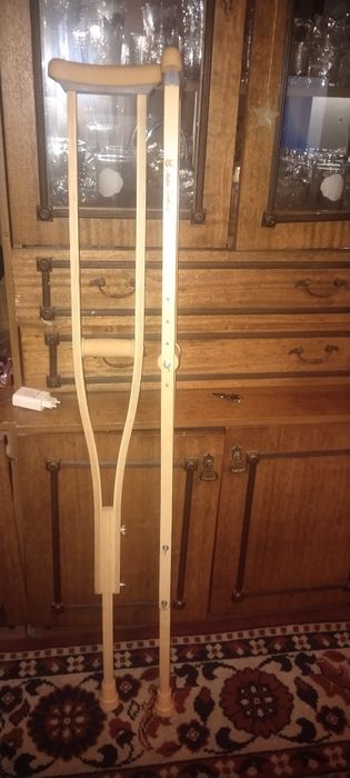 Продам костыли б/у