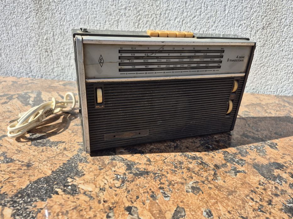 Radio portabil Albatros model S681T,fabricat Electronica made România