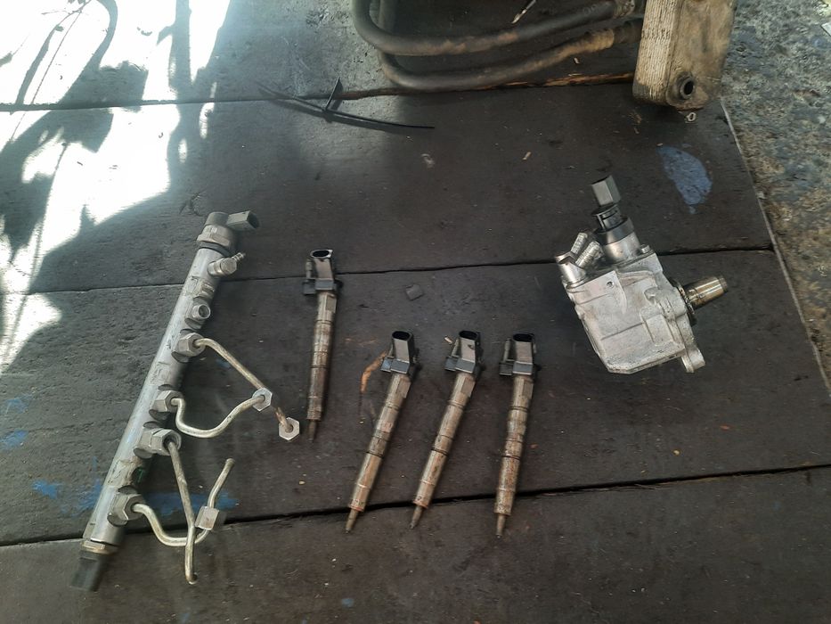 Vând kit injectie bmw 2.0