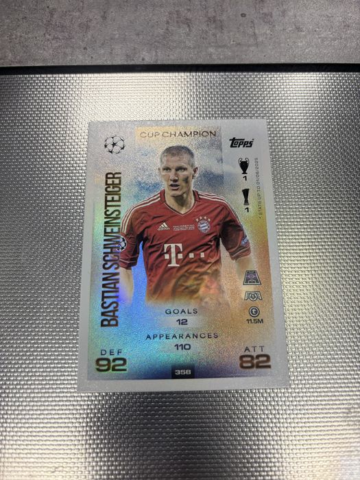 Футболни карти - season 25/26 (topps)