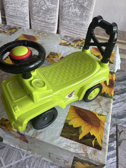 Продам детские машинки