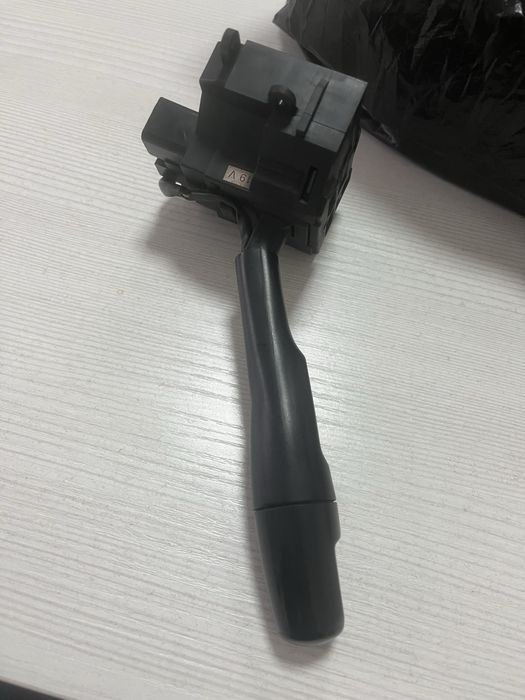 Поворотник  Митсубиси Каризма