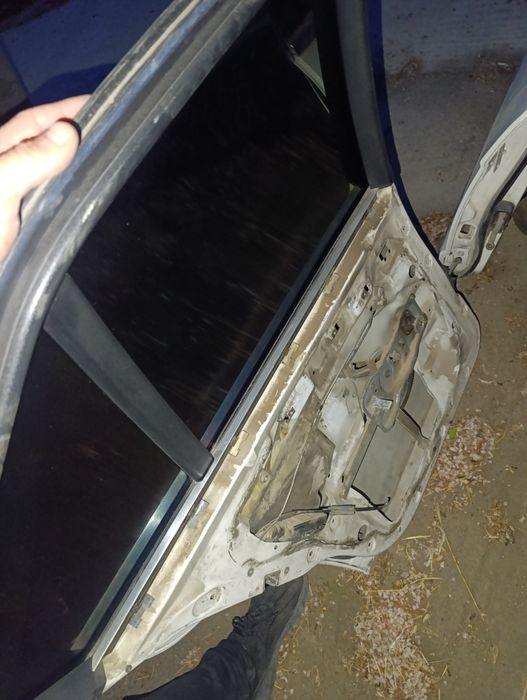 Двери на БМВ е34