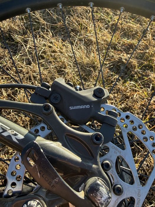 Bicicleta full suspension apecialized