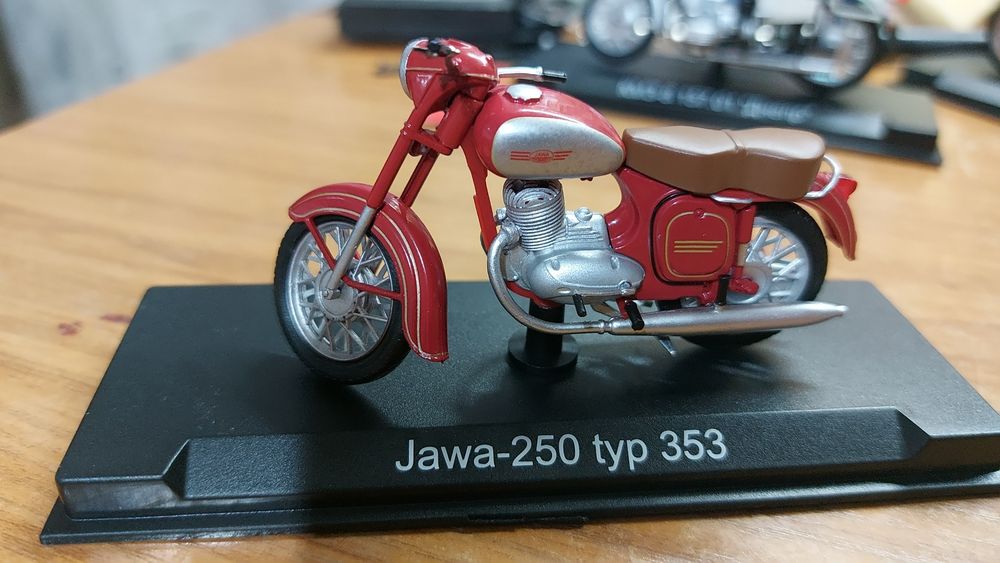 Продам коллекционные модели мотоциклов.