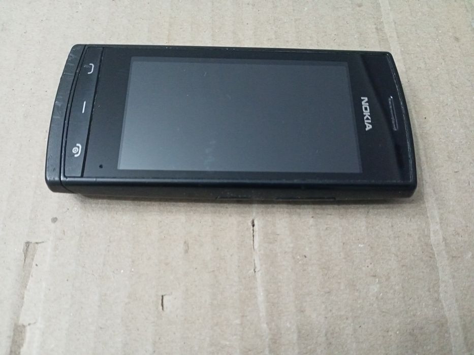 смартфон Nokia 500