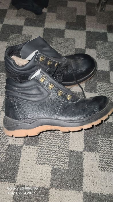 СПЕЦ ETIK .    Srochna Sotiladi