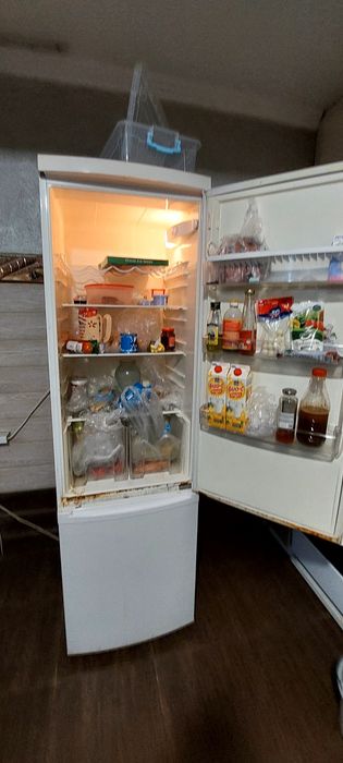 Продам холодильник