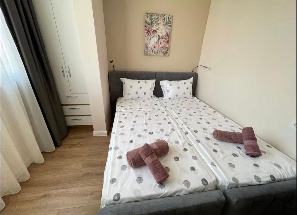 Дава се под наем Тристаен апартамент в Варна, Чайка - 80 кв.м за 847.62 € - Снимка #3