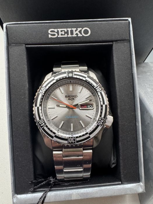 Ceas Seiko 5 automatic argintiu nou