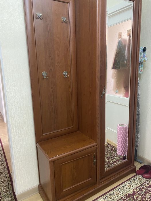 Продам Шкаф для прихожей  производство Беларусь
