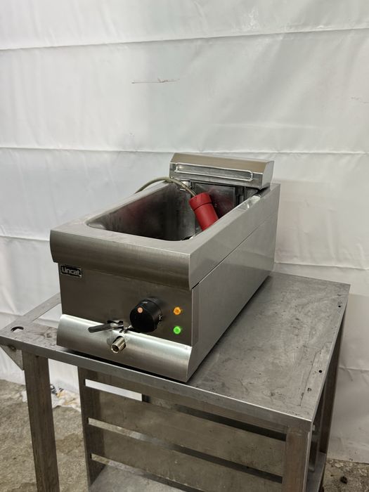Професионален Фритюрник Lincat Silverlink 9л 9kW