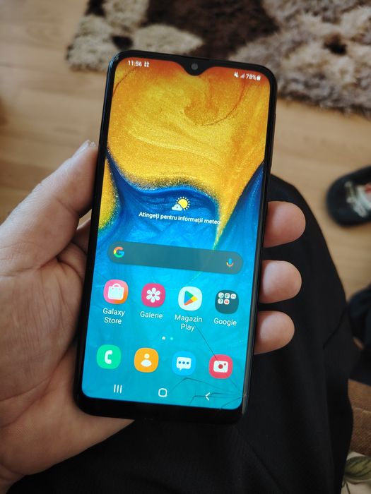 Samsung a20 e arata foarte bine